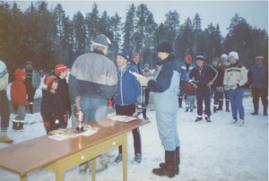 muhoksen_kylätoimikuntien_väliset_hiitokilpailut_1986  